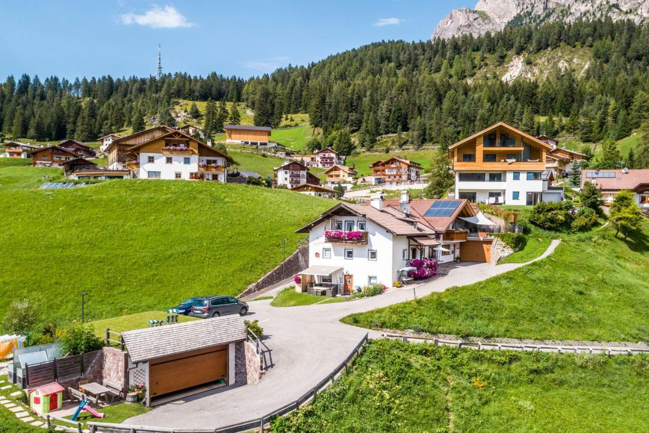 App. Sun Burdengeja Apartment Selva di Val Gardena Bagian luar foto