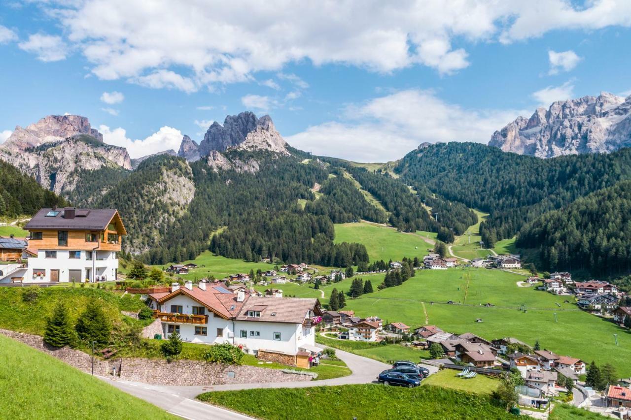 App. Sun Burdengeja Apartment Selva di Val Gardena Bagian luar foto